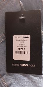 FashionNova women's size 7 skinny jeans NWT
